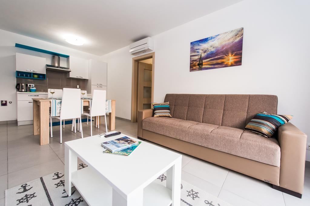 Blue Sky Apartments Rogoznica  Exterior foto